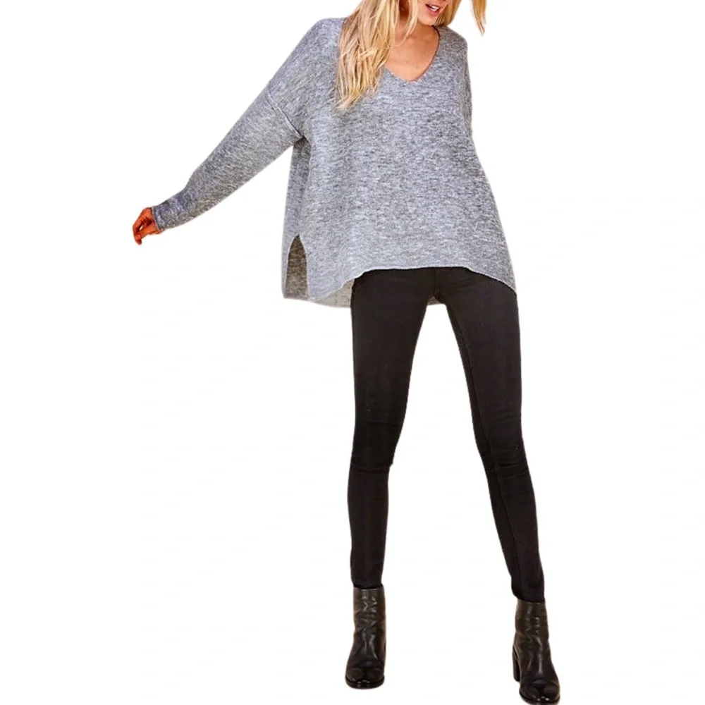 *BOUTIQUE* PINCH‎ Gray Side Slit V-Neck Sweater - Picture 3 of 4